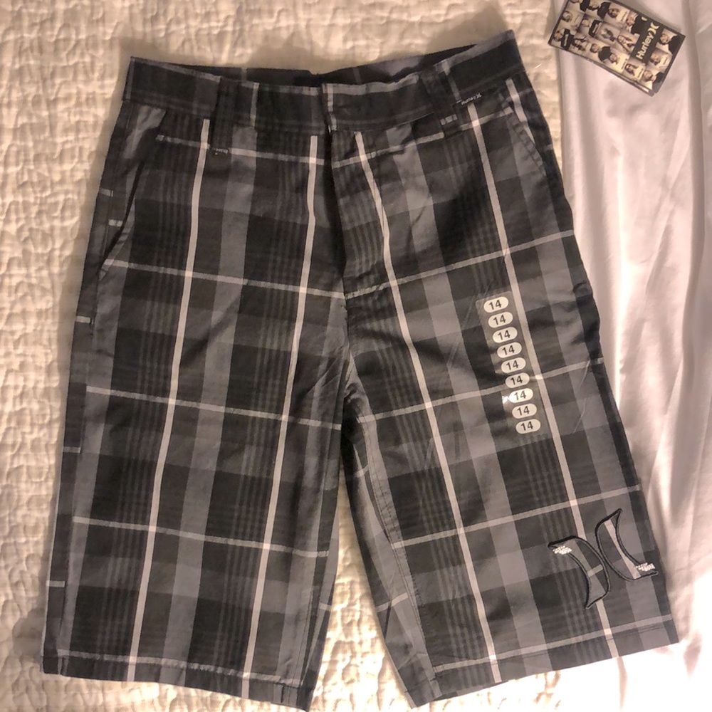Hurley  Shorts Juniors Size 14 Gray Black Plaid Bermuda New